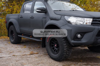 Пороги силовые STC для Toyota Hilux 2015+ цельная ступень